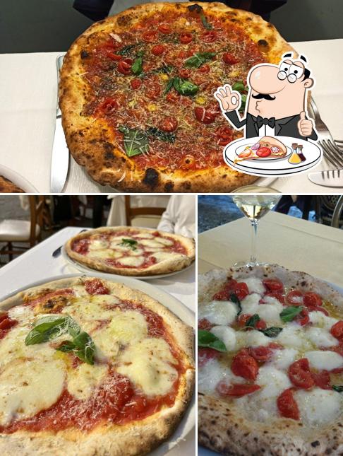 Try out pizza at Antica Pizzeria Port’Alba