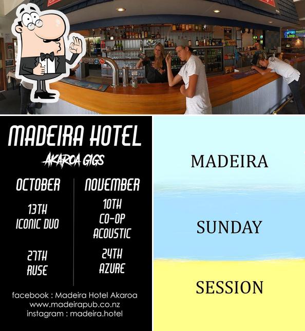 Взгляните на снимок паба и бара "Madeira Hotel"