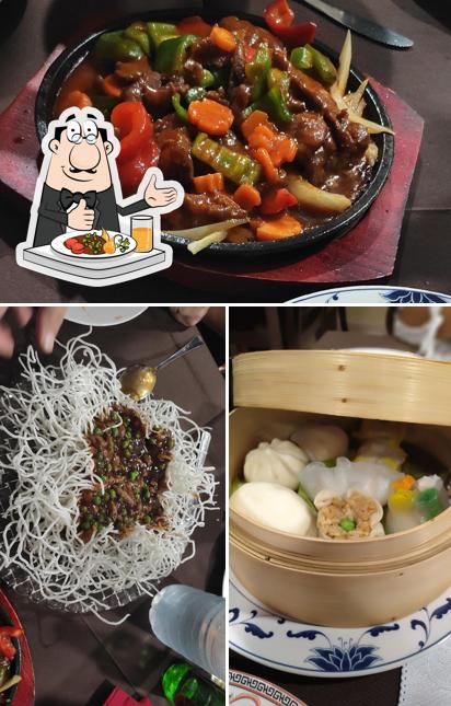 Platos en Restaurante Asiatico Zhen Bao