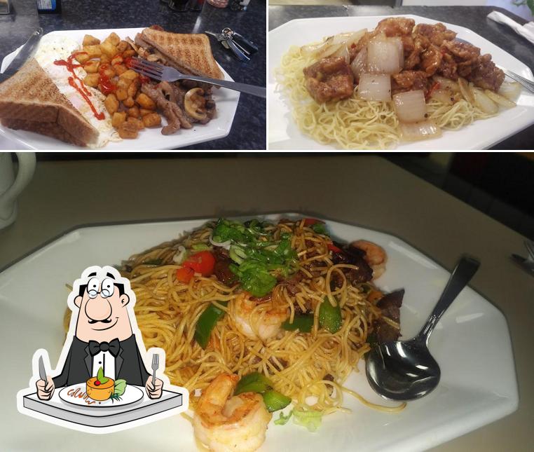 Food at Binh Thanh Restaurant
