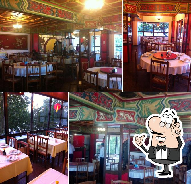 O interior do Restaurante Chon Kou