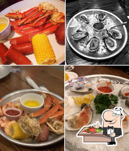Попробуйте блюда с морепродуктами в "Fish City Grill"