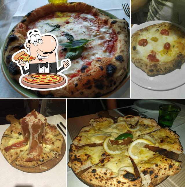 Scegli una pizza a Eat to Eat Braceria. Pizzeria, Ristorante