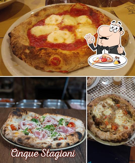 Try out pizza at Il Baro