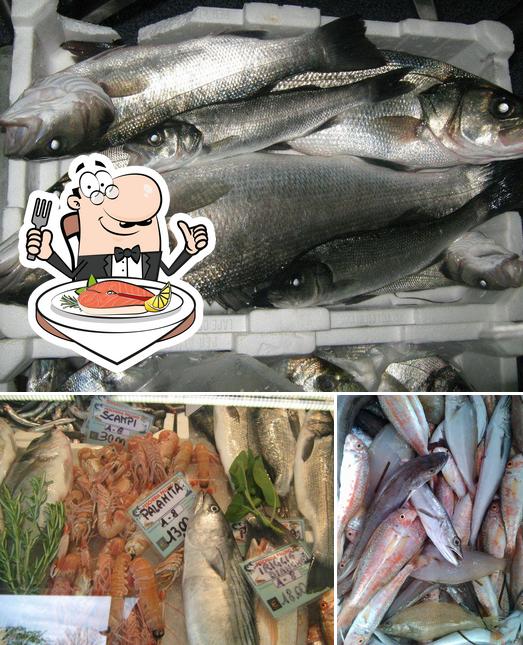 Friggitoria Pescheria da Pallino serve un menu per gli amanti del pesce