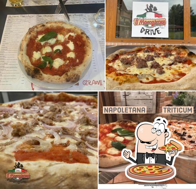 Pick pizza at Il Mascalzone pizzeria con cucina