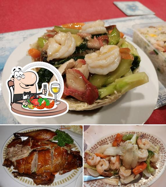 Order seafood at Kun Lon International Chinese Restaurant