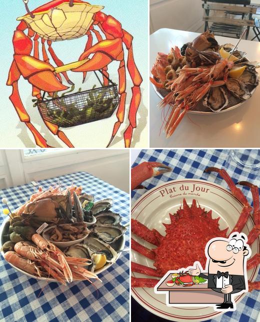 Order seafood at Le Panier de Crabe