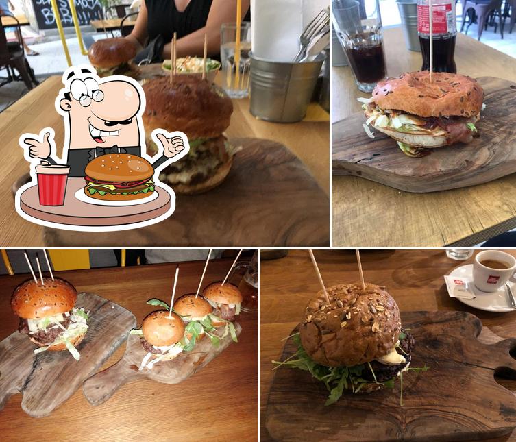 Ordina un hamburger a Submarine Burger Rijeka