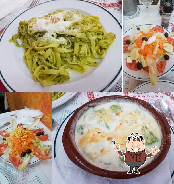 Seafood pasta and Pollo Milanese - Picture of Pizzeria Papa Luigi,  Fuengirola - Tripadvisor