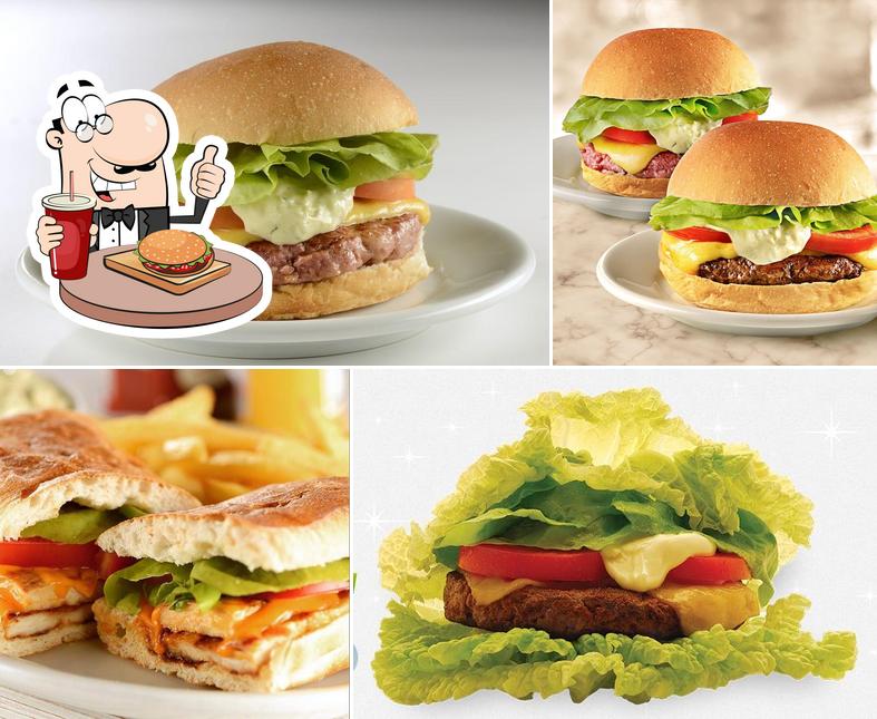 Consiga um hambúrguer no A CHAPA HAMBURGERS - Itaim Bibi