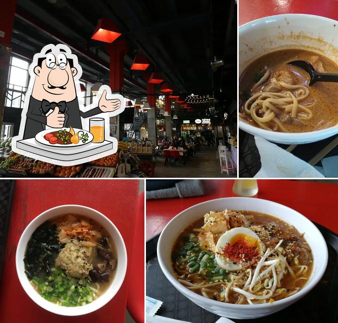 Еда в "Bao+Noodles"