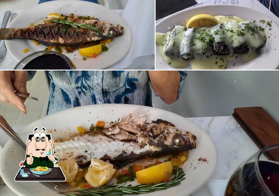 Еда в "Santorini Greek Cuisine"