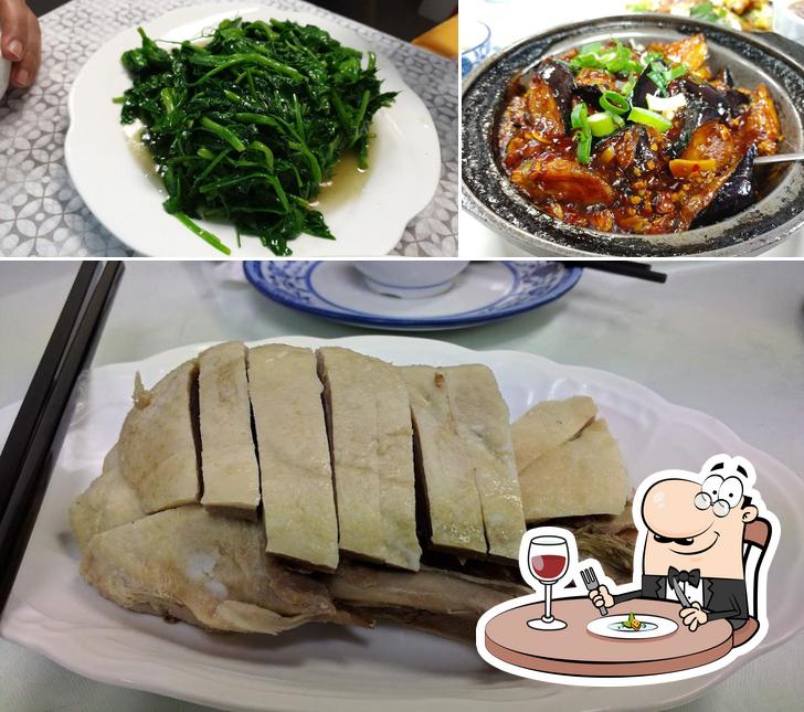 Meals at 一品香上海菜館