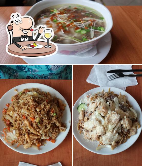 Еда в "Bistro Hanoi Pho Nudle"