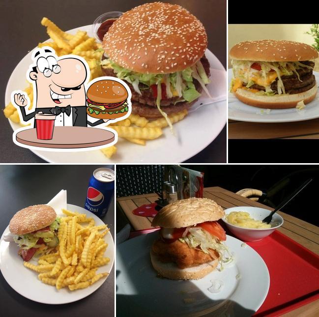 Prueba una hamburguesa en Happy Schnitzel & Burger