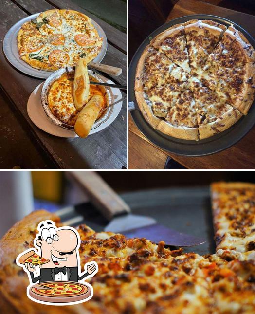 Elige una pizza en Old School Pizza Tavern