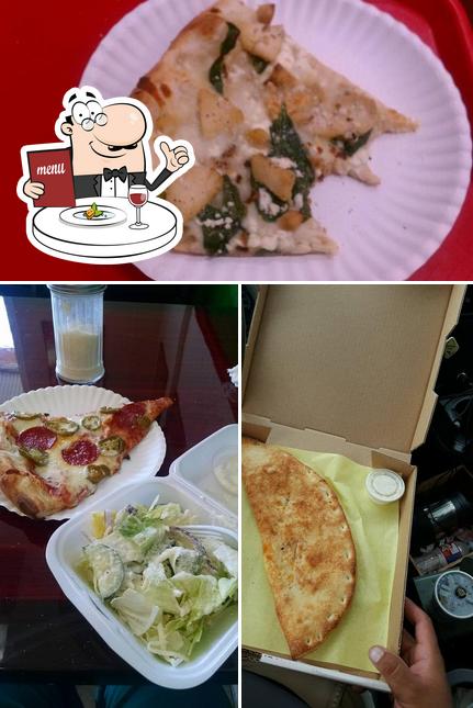 Food at Yaghi's Pizzeria