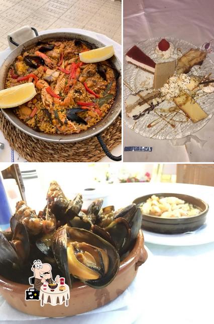Paella, cheese plate and mussels at Pyrenees