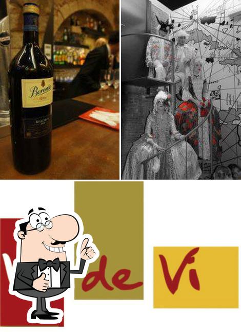 Look at the image of Va de Vi Restaurant