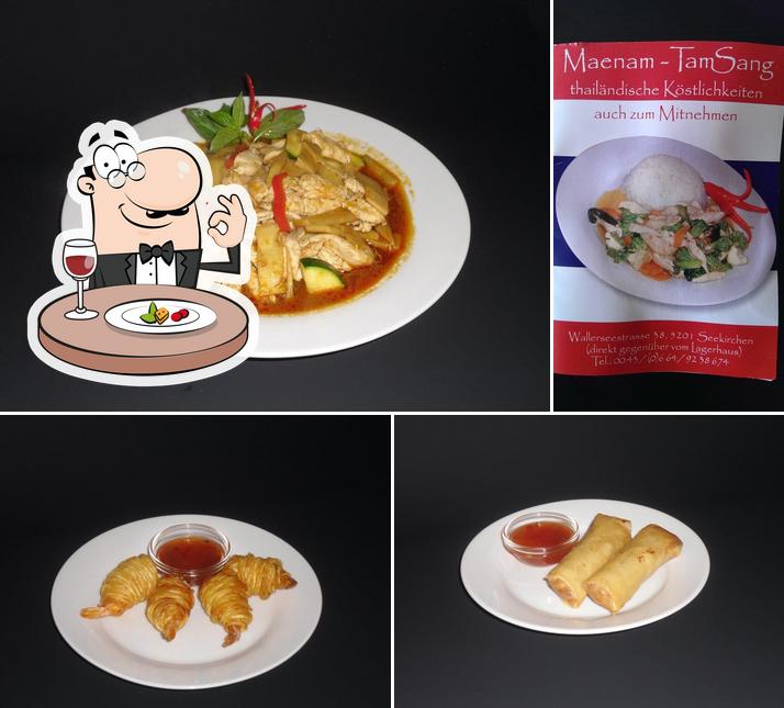 Еда в "Maenam Thai Takeaway"