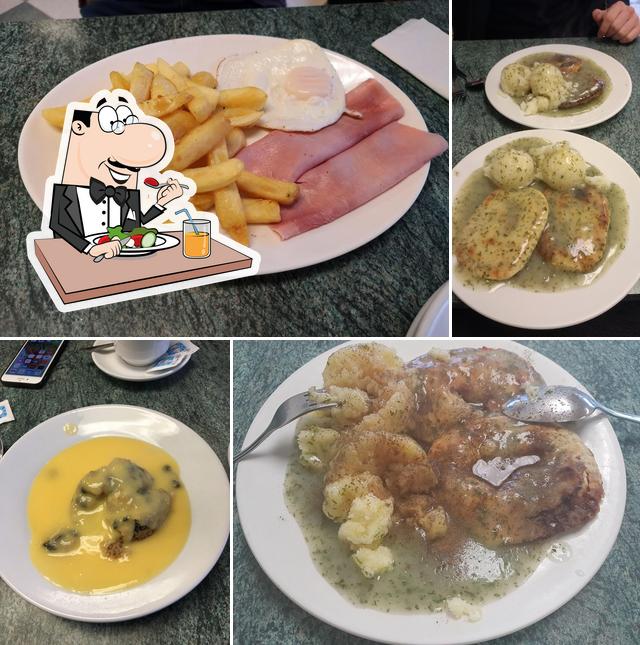 Food at Stacey's Pie & Mash