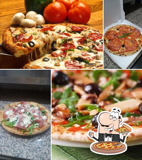 Pick pizza at Café Restaurant CITE-JARDIN + Pizzeria CITE-JARDIN