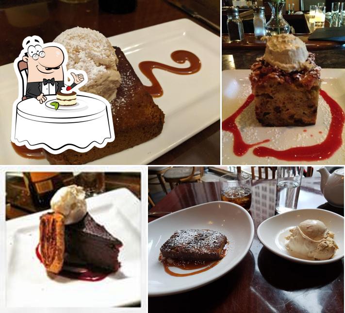 "Martine Cafe" предлагает большое количество десертов