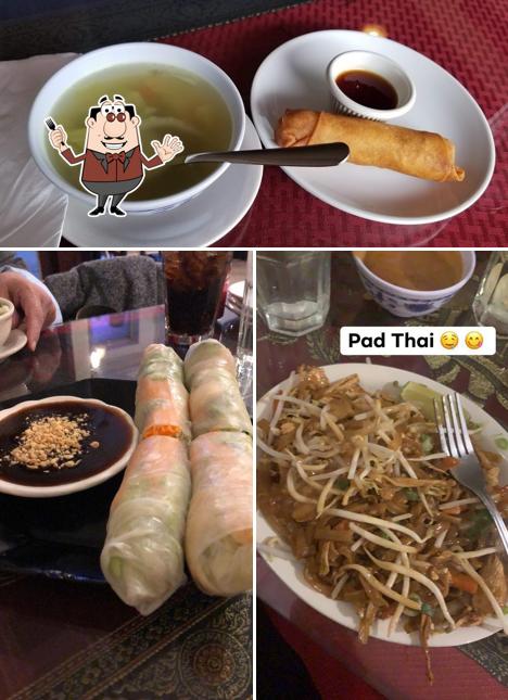 Restaurant Thai Kitchen Dishes 