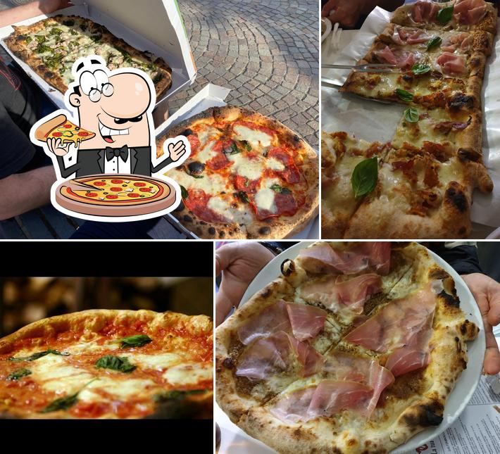Scegli una pizza a Pizzeria O' Sarracino