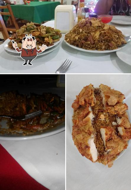 Еда в "Restaurante MURALLA CHINA"