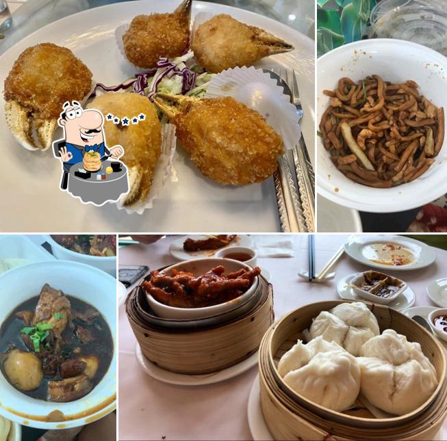 Food at Dynasty Seafood Restaurant