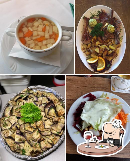 Food at Loni’s Restaurant