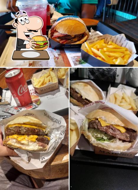 Peça um hambúrguer no Madero Container Cidade Administrativa