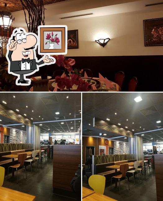The interior of China-Restaurant Mac Wong