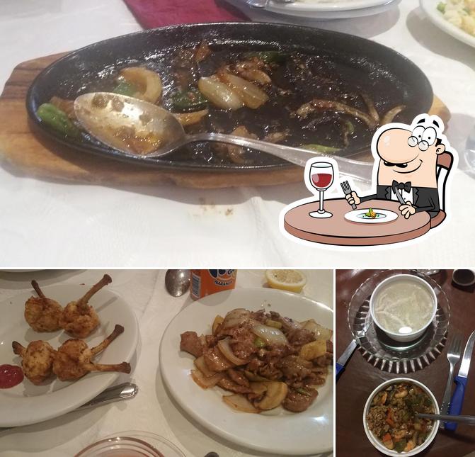 Meals at Restaurante Chino Singapur