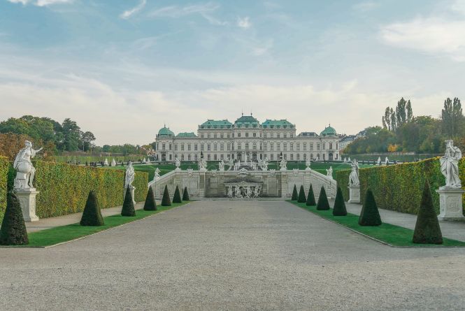 Upper Belvedere Palace. Photo by Andreas ***** on Unsplash