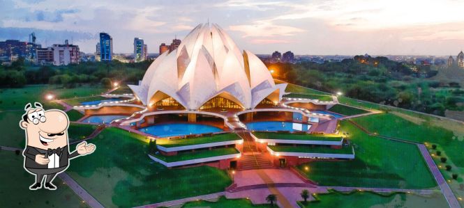 Top tourist attractions & best restaurants in New Delhi, India