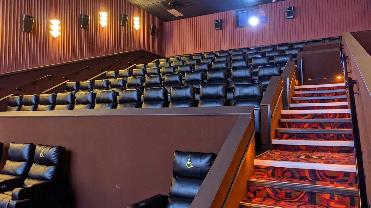 Cinemark Tinseltown 290 and XD in Houston Restaurant reviews