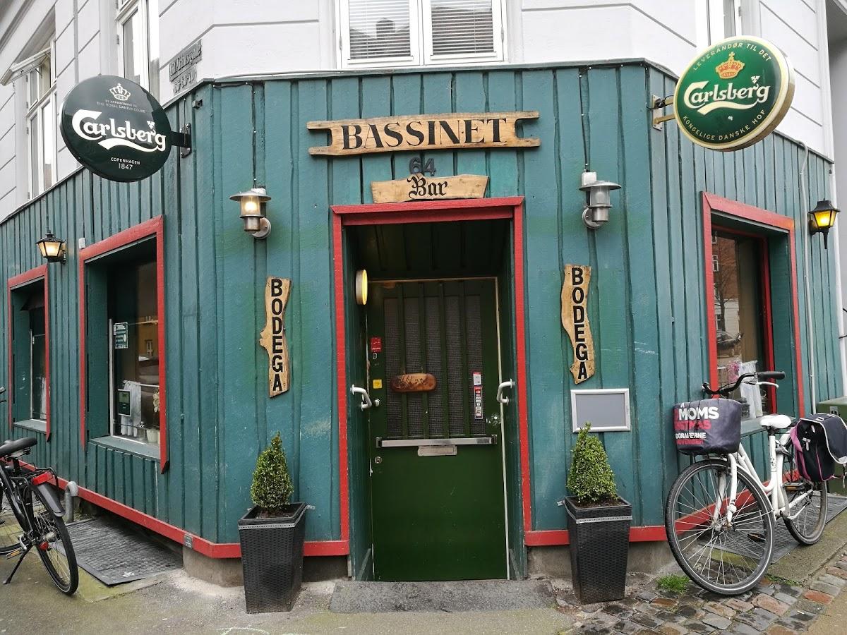 Bassinet pub & bar, - Restaurant reviews