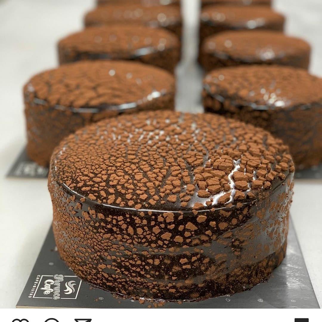 Chocolate cupcakes | Desserts, Bakery, Magnolias bakery