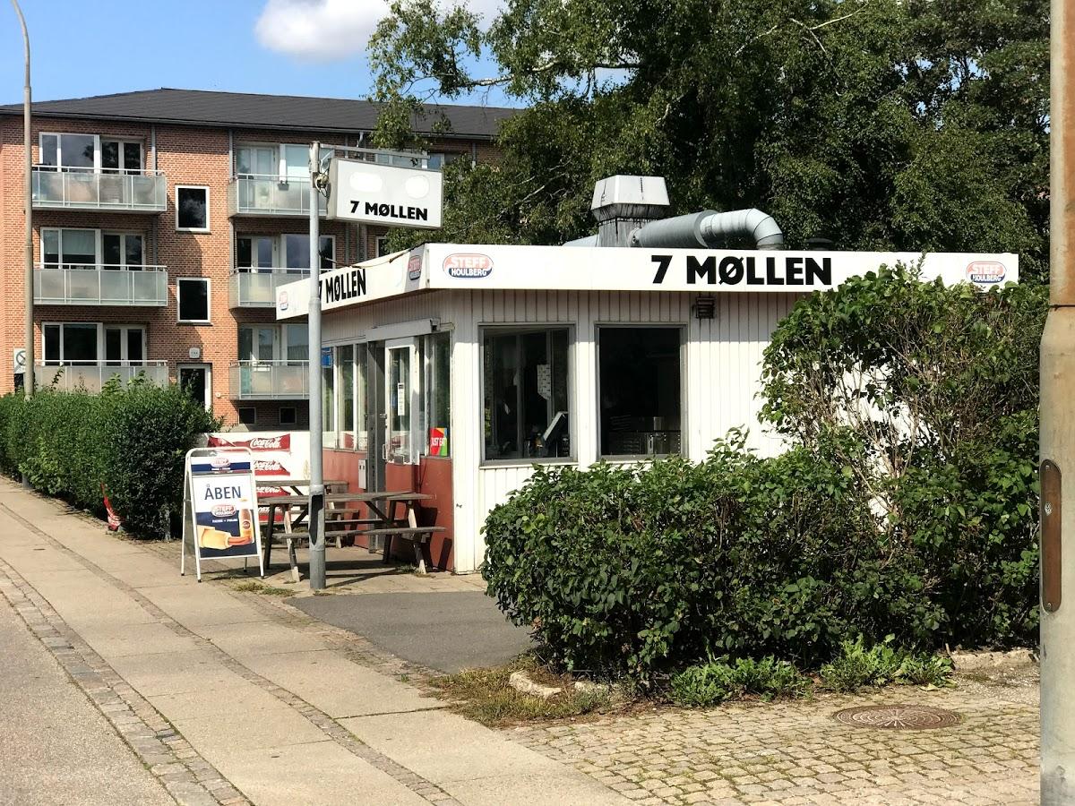 Indkøbscenter Siege Tyr 7 Møllens Grill Køge fast food, Køge - Restaurant menu and reviews