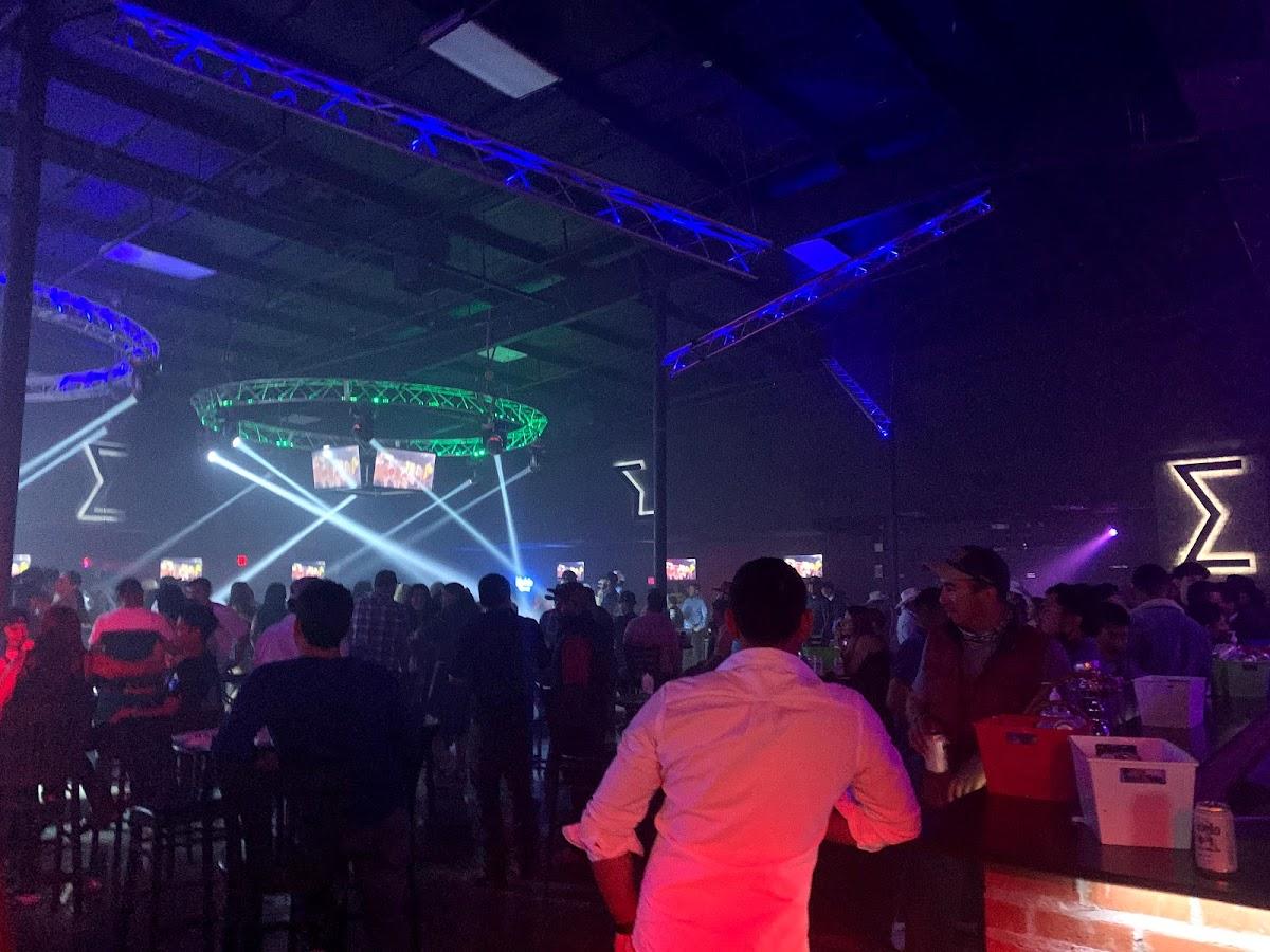 Glow Party en El Enigma Night Club de Raleigh North Carolina 