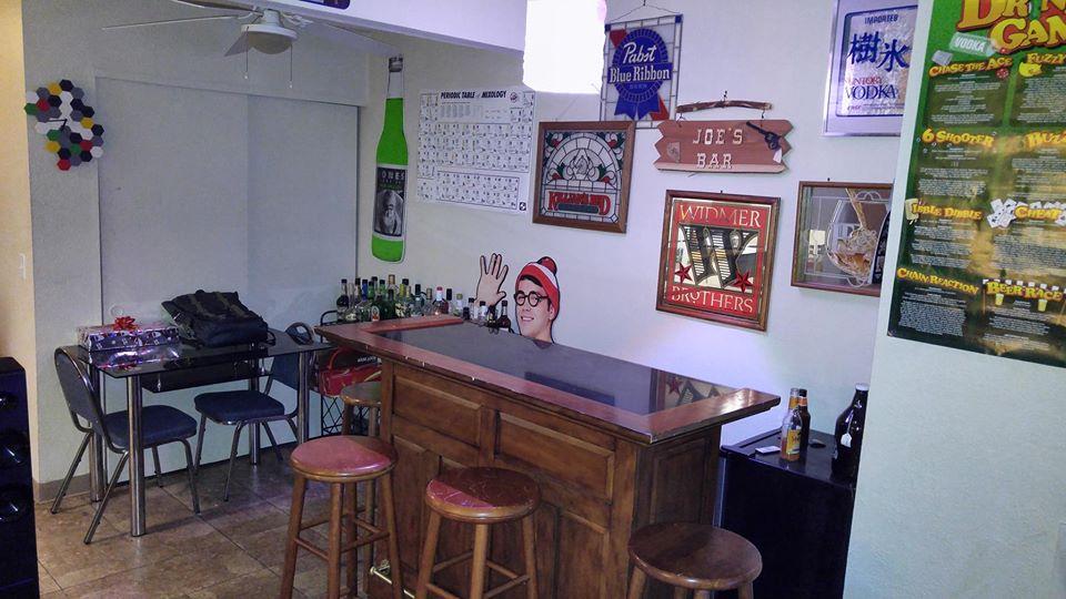 Joe S Bar In Kelso, Pabst Bar Stool