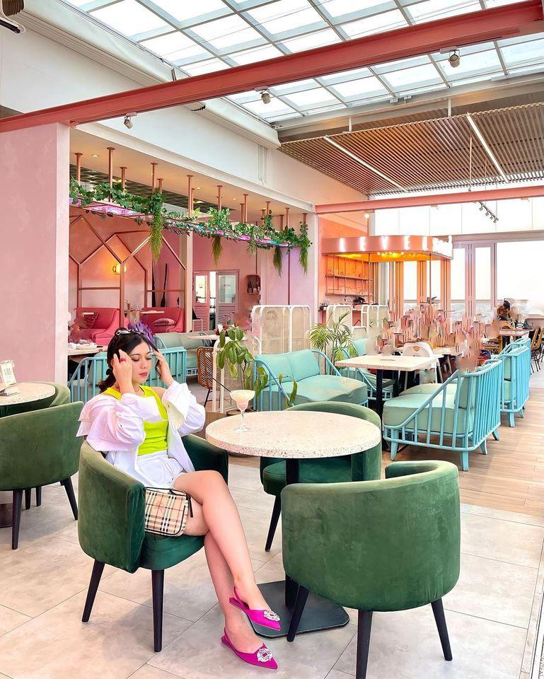 LEVEL SIX CAFE, Bandung - Restaurant Reviews, Photos & Phone