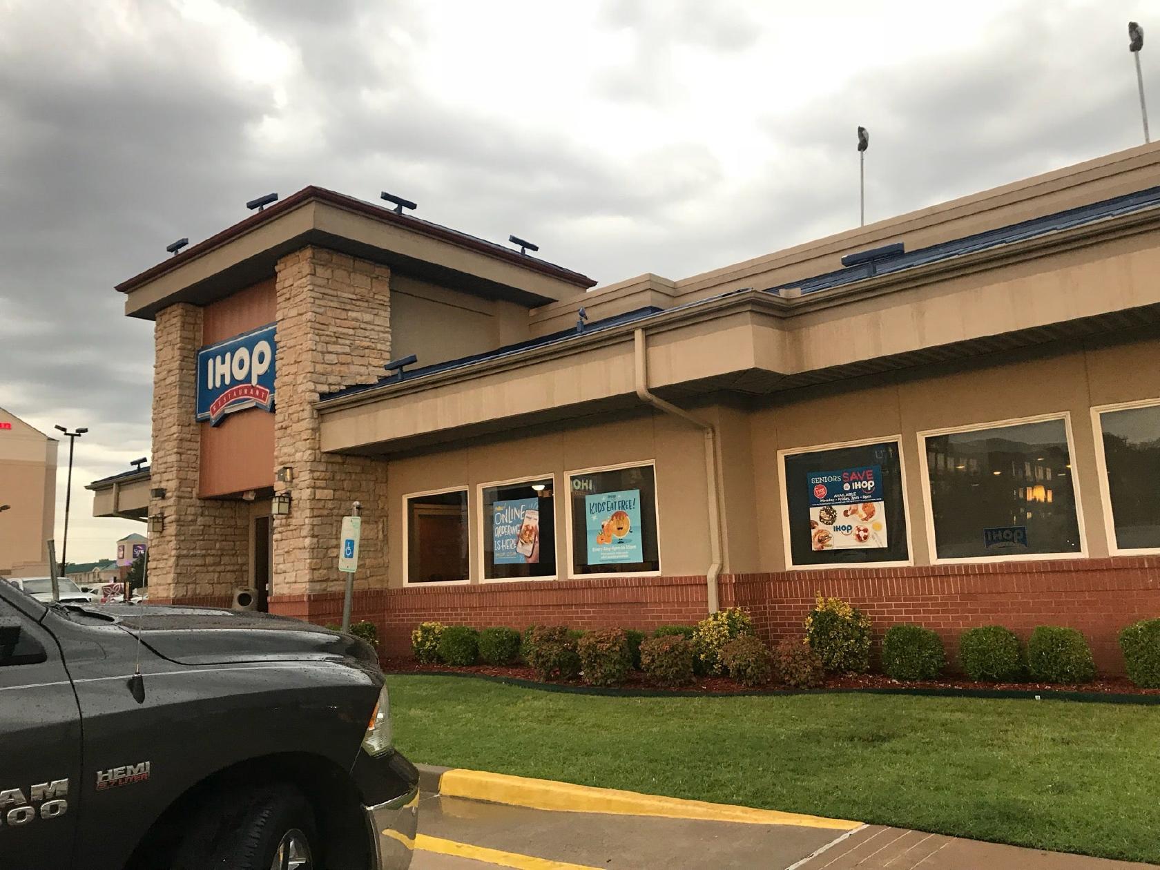 IHOP, 701 S Meridian Ave in Oklahoma City - Restaurant menu and reviews