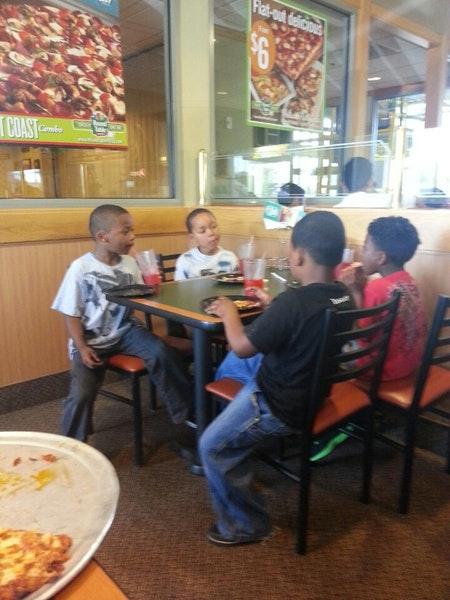 Round Table In Pinole, Round Table Pinole