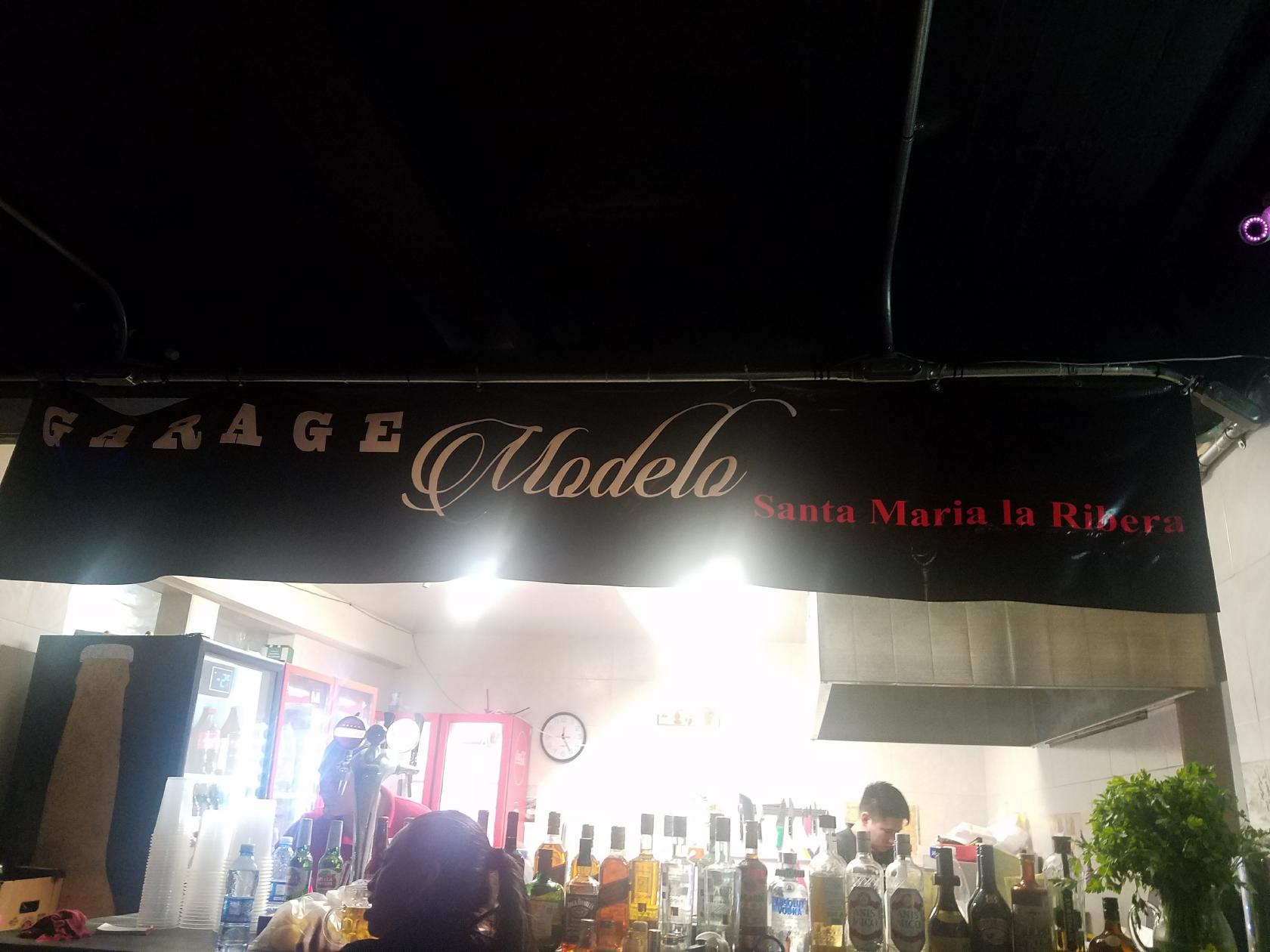 GARAGE MODELO Santa Maria La Ribera pub & bar, Ciudad López Mateos -  Restaurant reviews