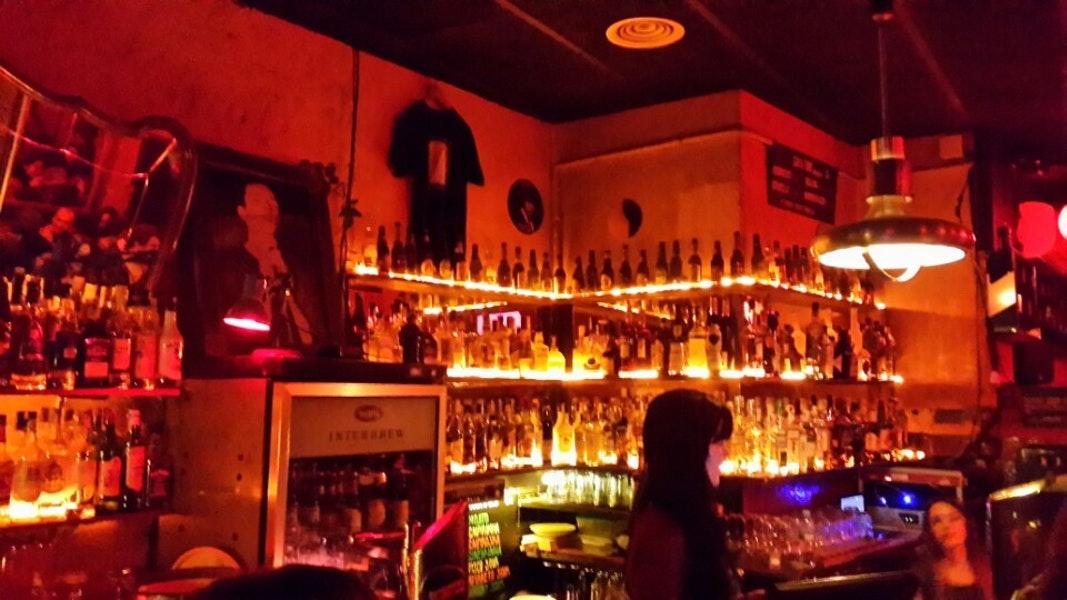 Bar Manchester, Carrer de Milans, 5 in Barcelona - Restaurant reviews