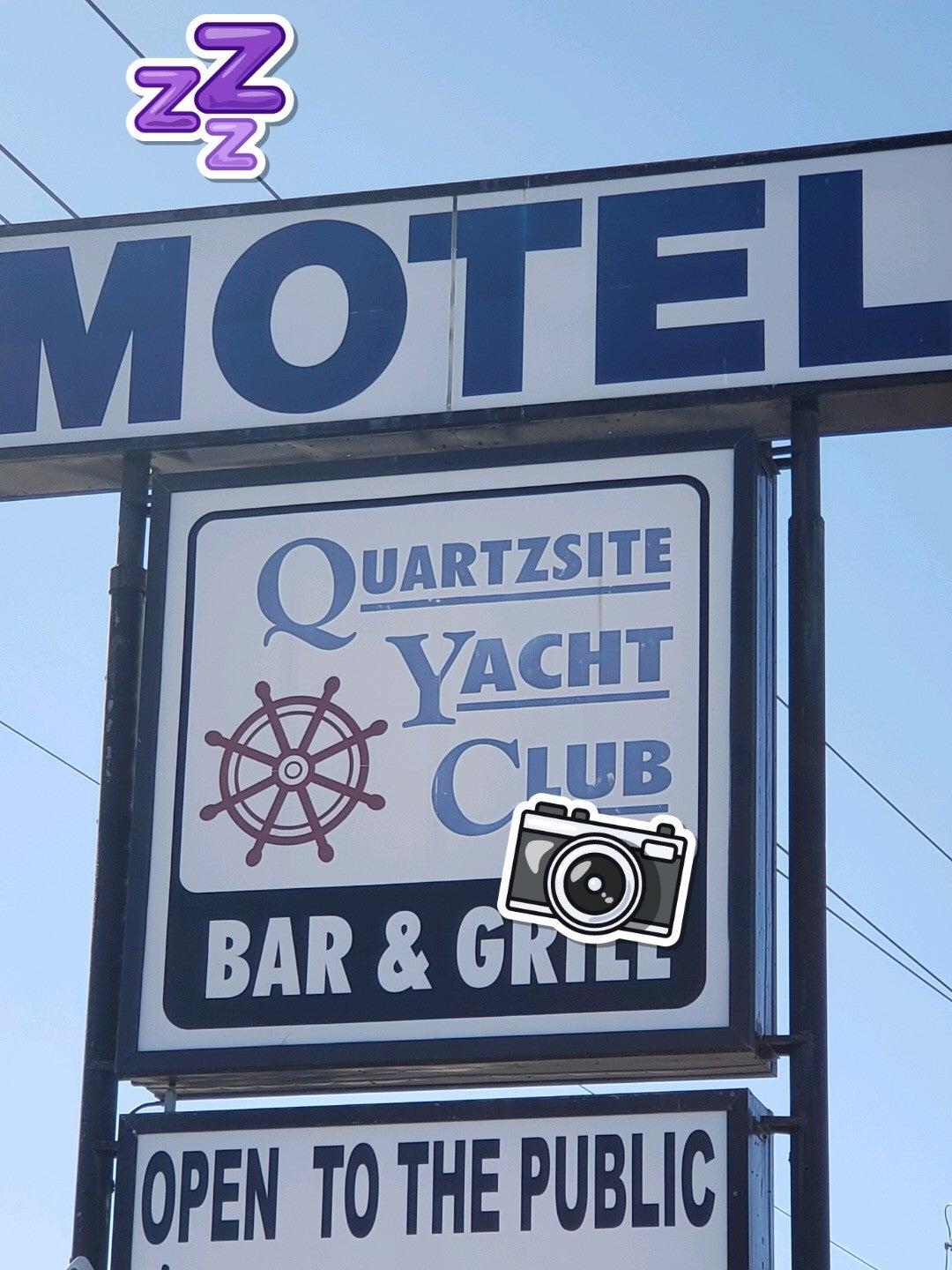 quartzsite yacht club restaurant bar